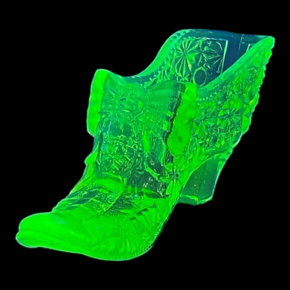 Daisy Button Bow Slipper Shoe Boyd Glass 1993-1998 Tangy Lime Vaseline GLOWS - Picture 7 of 15